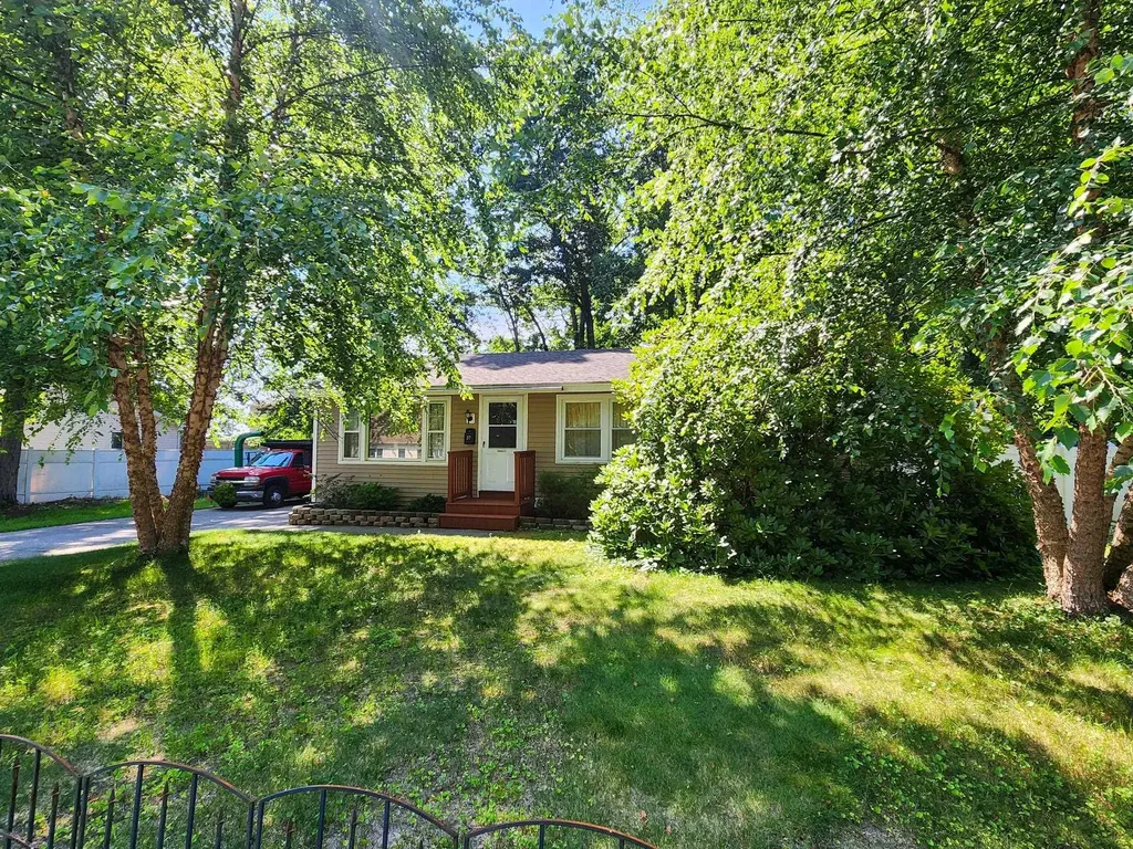 37 Damon Avenue Nashua NH 03064