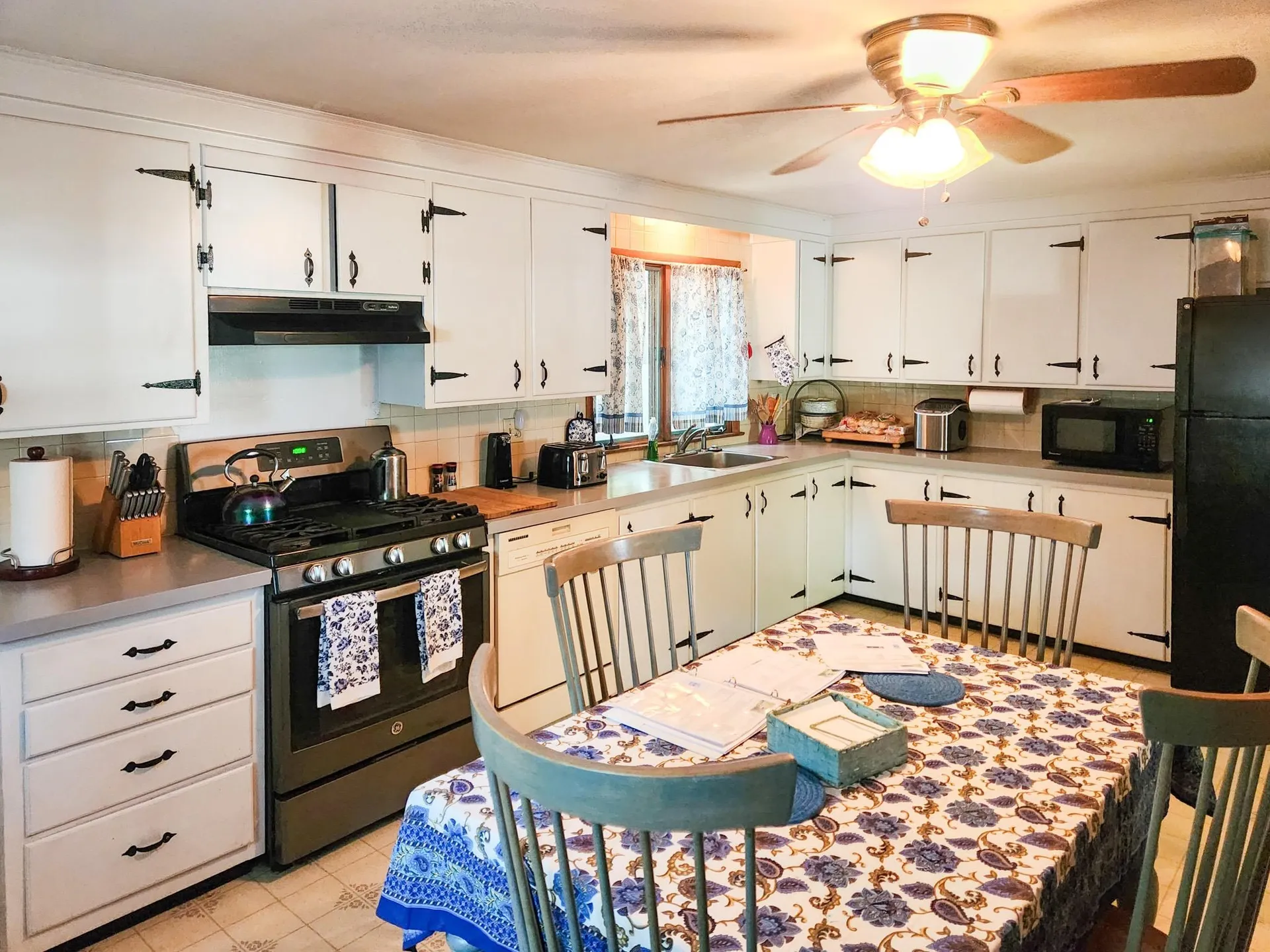 37 Damon Avenue Nashua NH 03064
