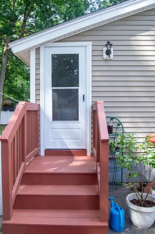 37 Damon Avenue Nashua NH 03064