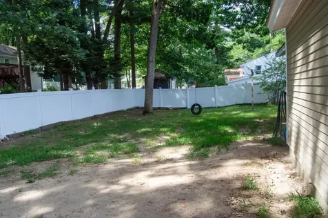 37 Damon Avenue Nashua NH 03064
