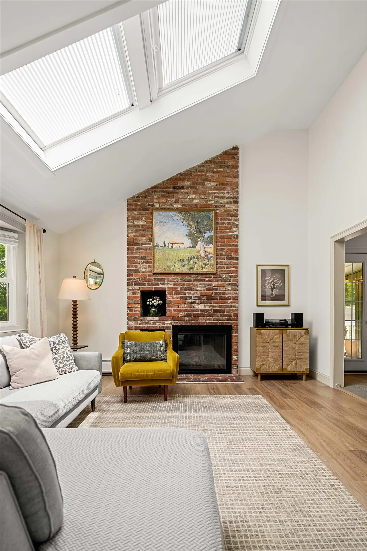 20 Hawkview Road Hudson NH 03051