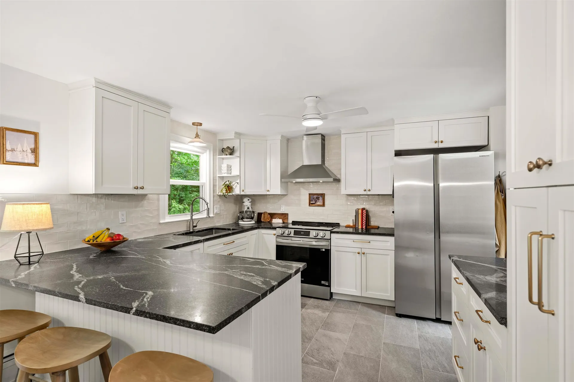 20 Hawkview Road Hudson NH 03051