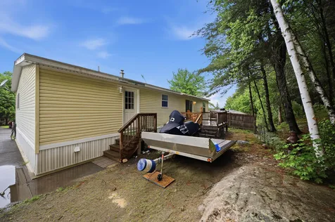 26 Melendy Road Milford NH 03055