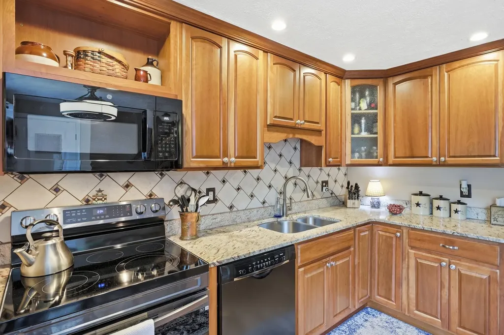 15 Culver Street Plaistow NH 03865