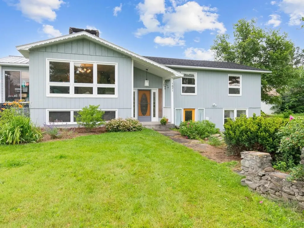 1621 Vt Route 128 Westford VT 05494