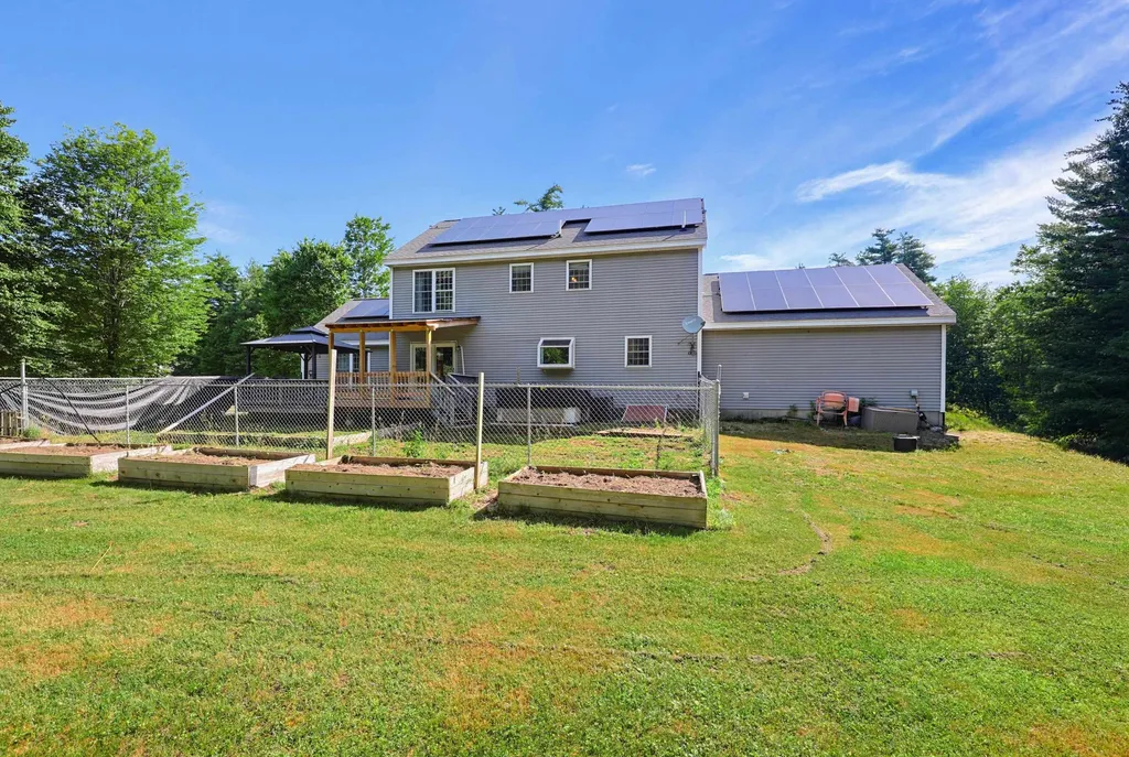 9 Stone Court Milford NH 03055
