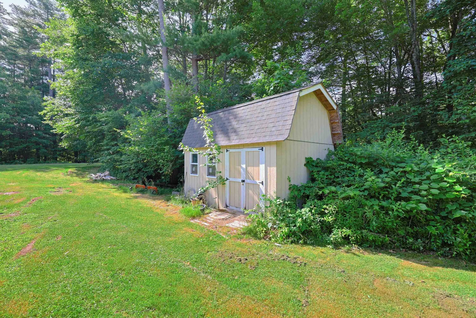 9 Stone Court Milford NH 03055