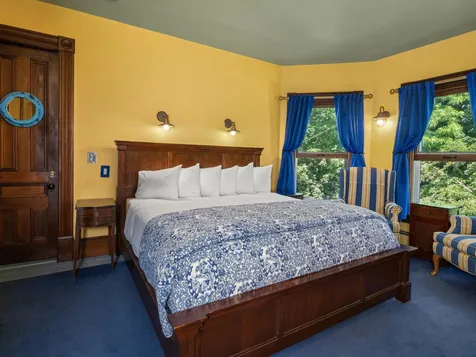 5347 Shelburne Road Shelburne VT 05482