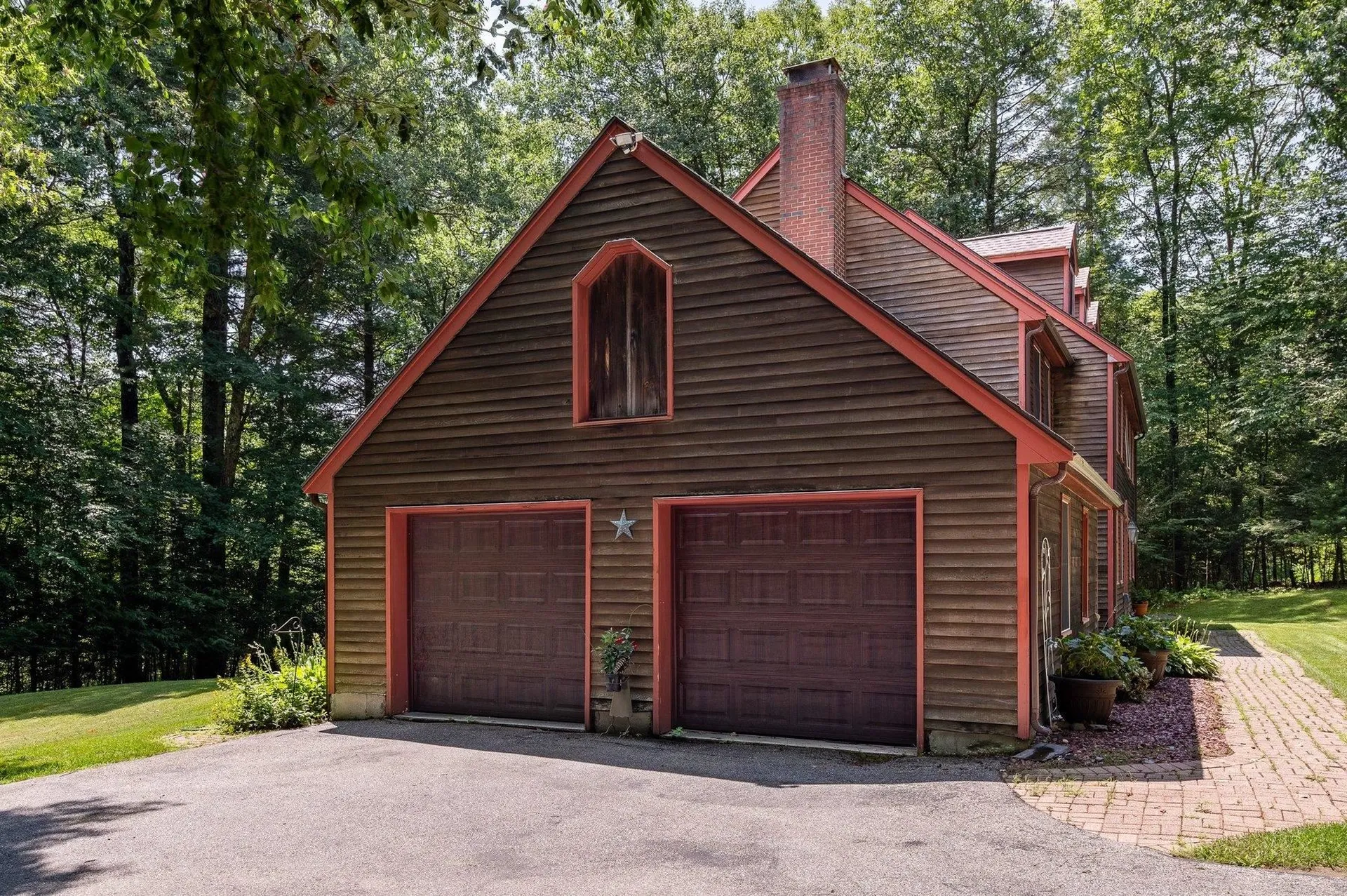 6 Gas Light Lane Kensington NH 03833