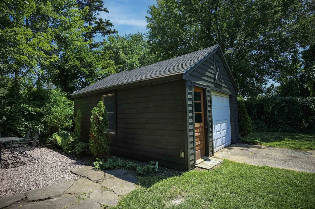 26 Rose Street Burlington VT 05401
