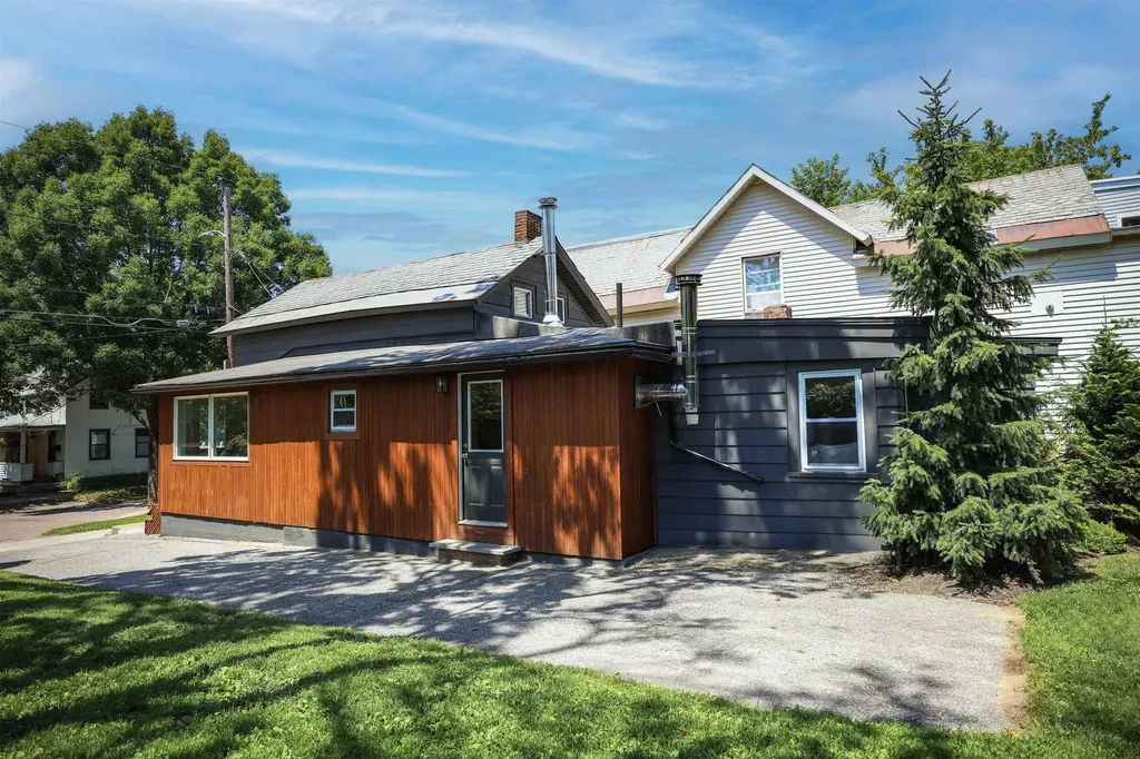 26 Rose Street Burlington VT 05401