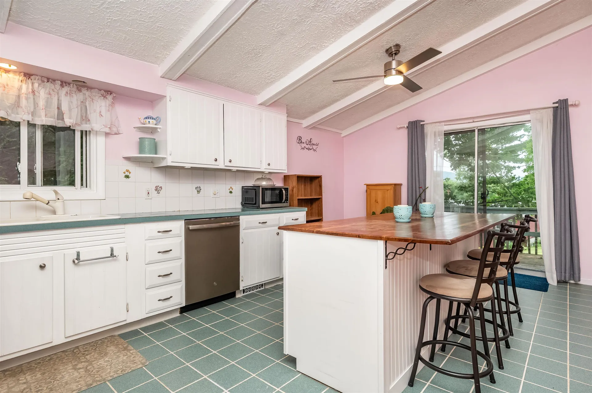18 Dulko Circle Wakefield NH 03872