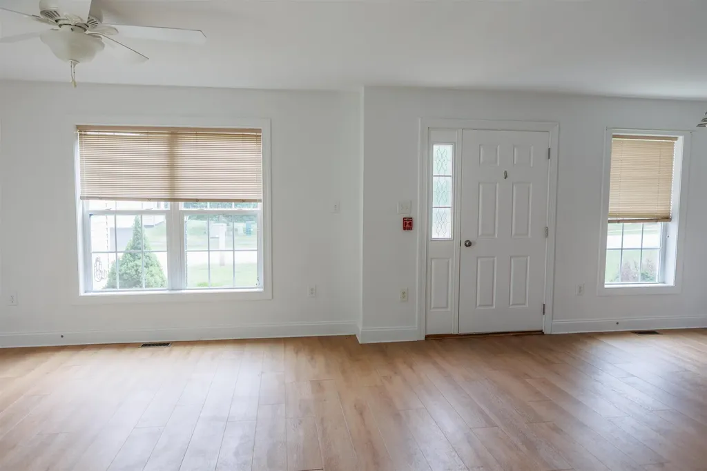 99 Sarasota Lane Laconia NH 03246