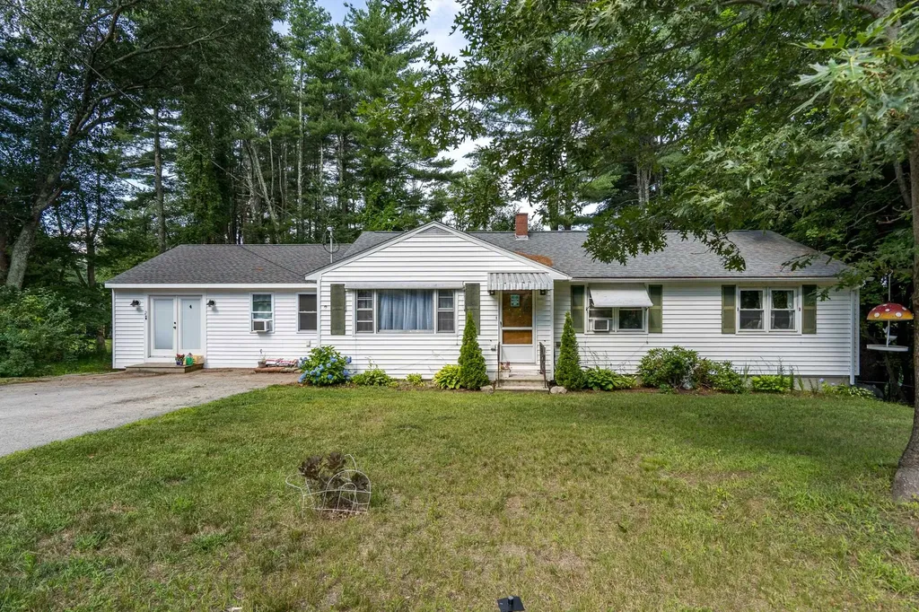 2 Marblehead Road Windham NH 03087