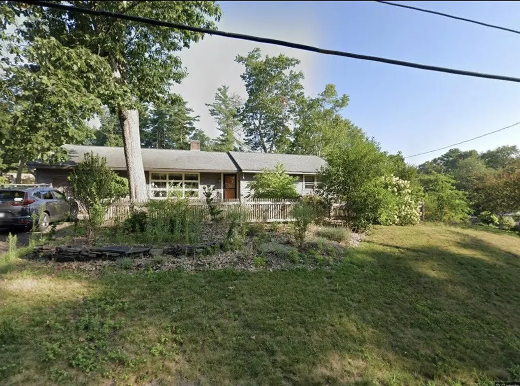 1 Dunbarton Drive Nashua NH 03063