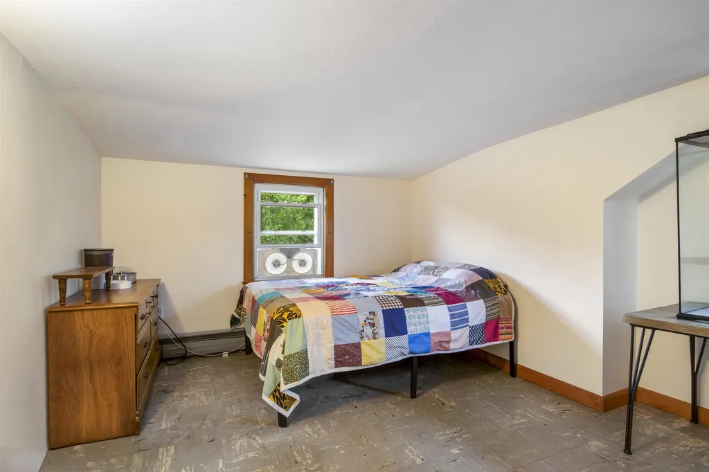 26 Midway Park Somersworth NH 03878-1005