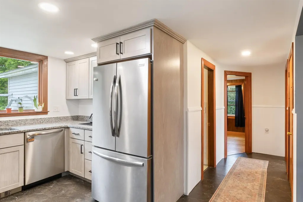 26 Midway Park Somersworth NH 03878-1005