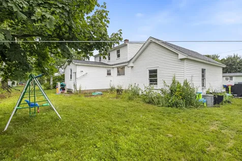 26 Midway Park Somersworth NH 03878-1005