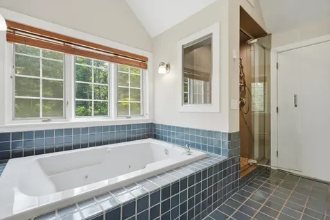 305 Westview Drive Shelburne VT 05482