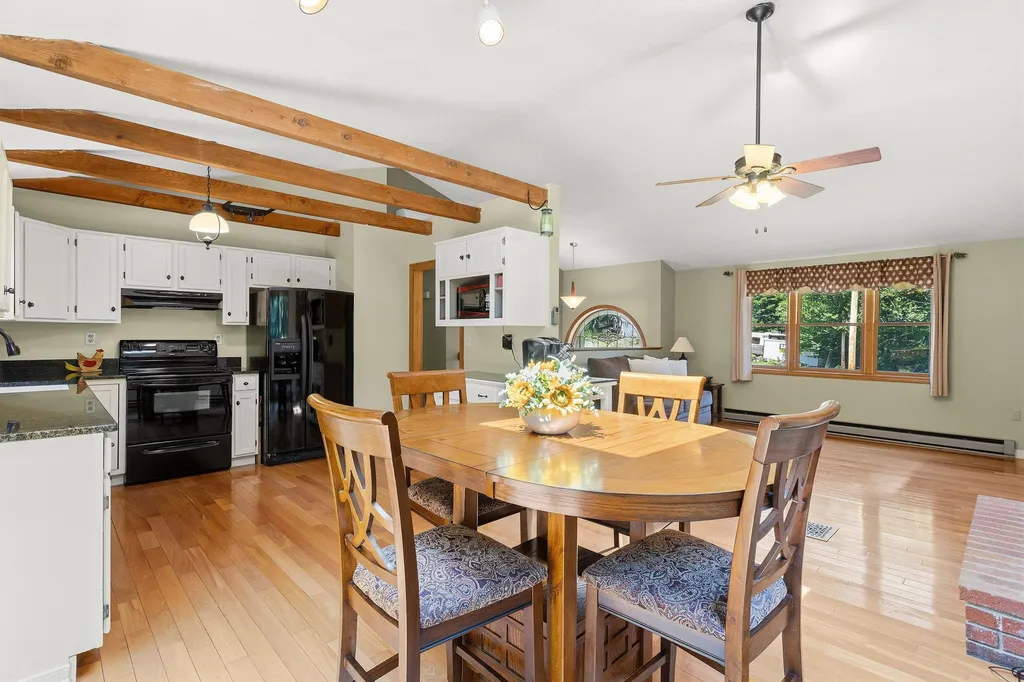 77 Tsienneto Road Derry NH 03038