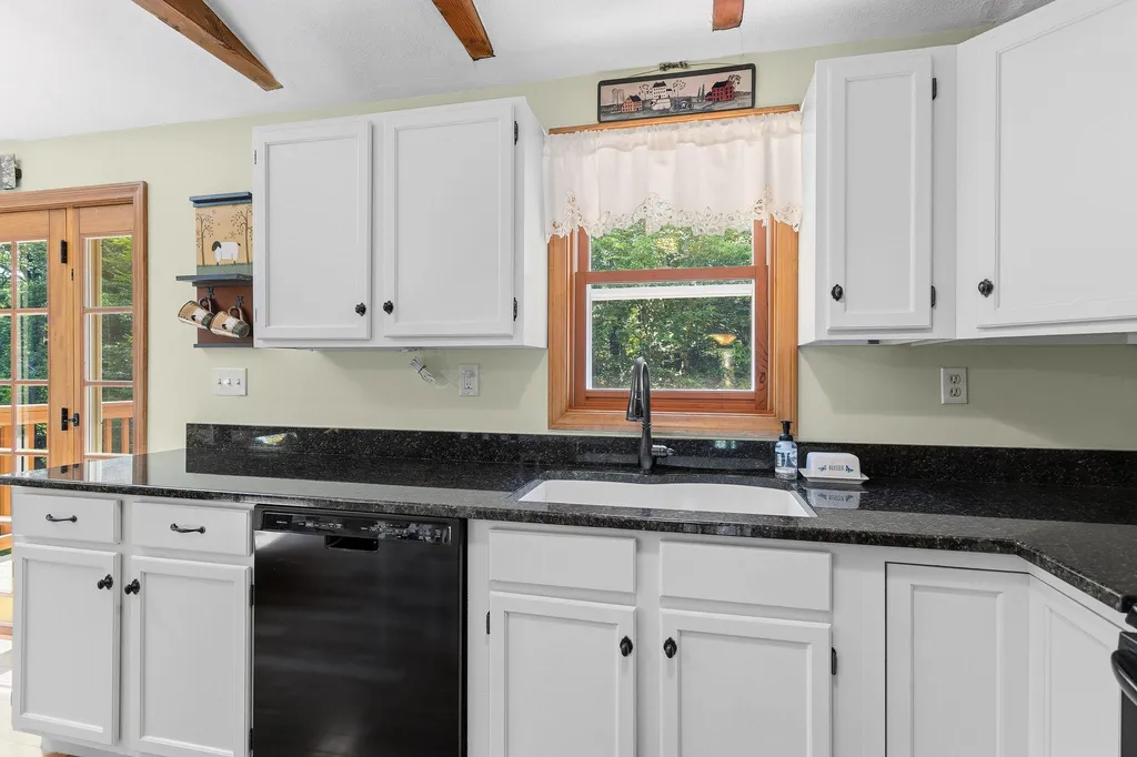 77 Tsienneto Road Derry NH 03038