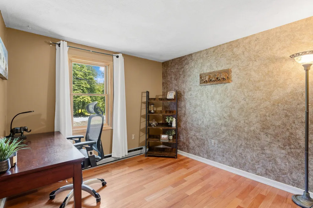 77 Tsienneto Road Derry NH 03038