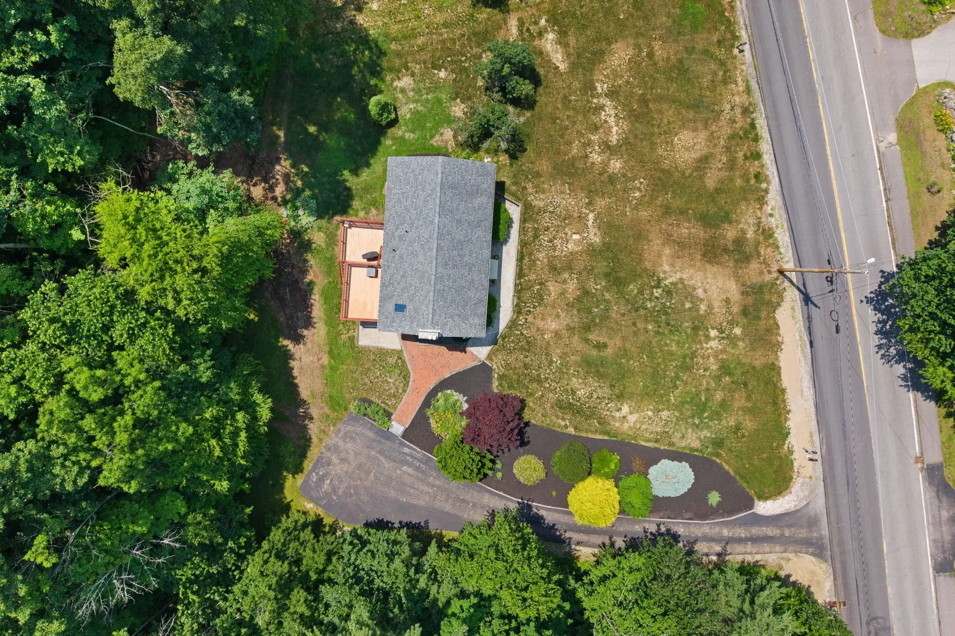 77 Tsienneto Road Derry NH 03038