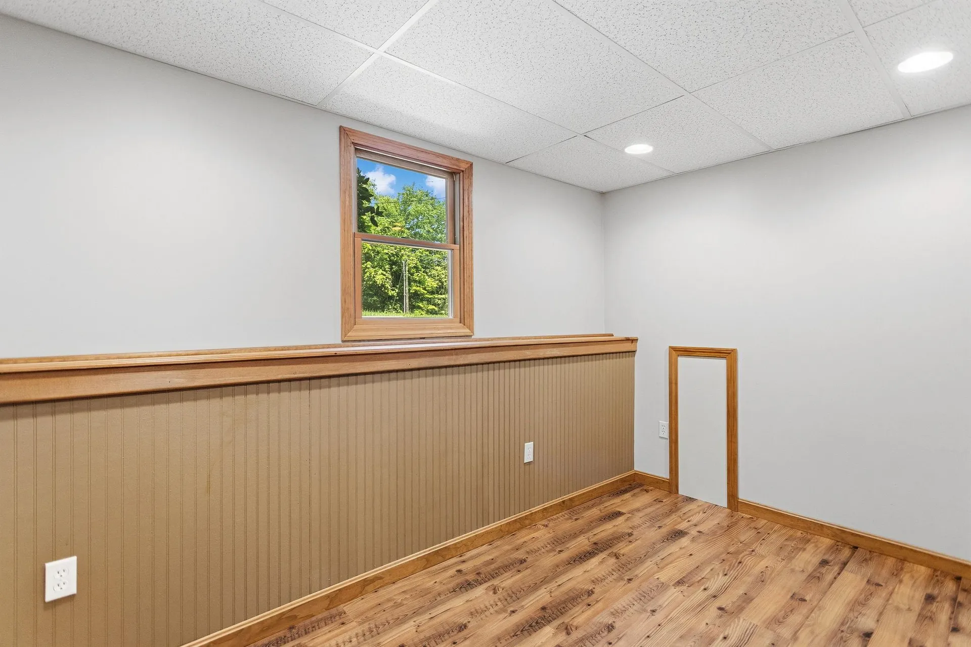 77 Tsienneto Road Derry NH 03038