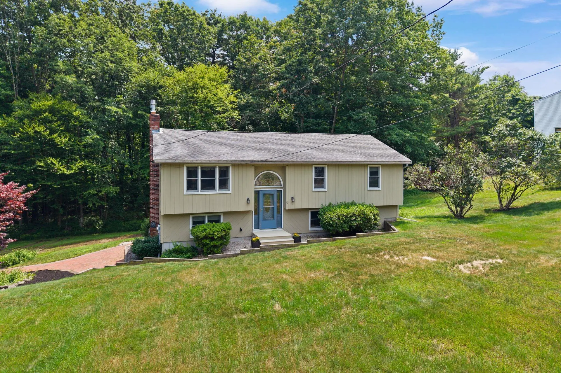 77 Tsienneto Road Derry NH 03038