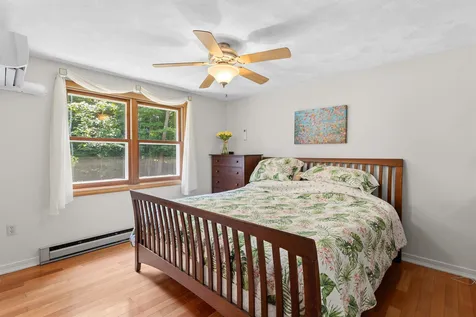 77 Tsienneto Road Derry NH 03038