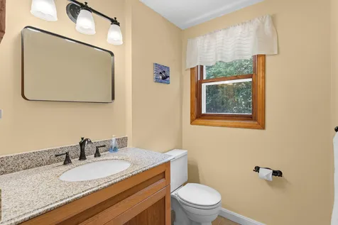 77 Tsienneto Road Derry NH 03038