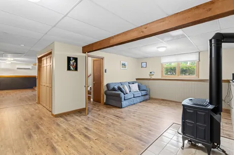 77 Tsienneto Road Derry NH 03038