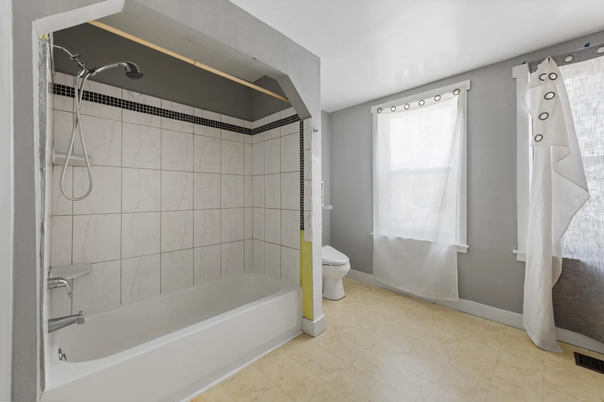 8 Oak Hill Street Haverhill NH 03785
