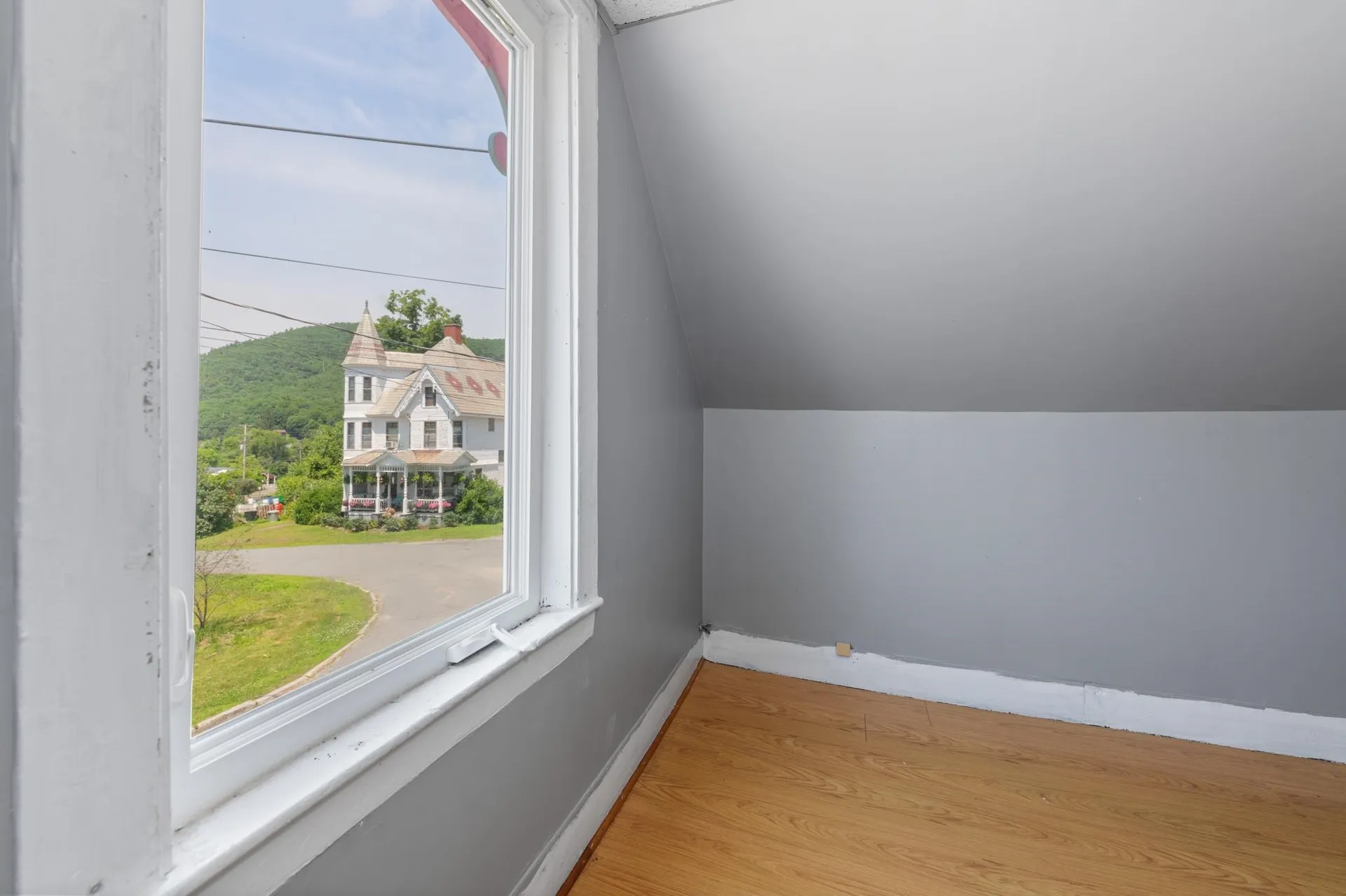 8 Oak Hill Street Haverhill NH 03785