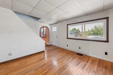 8 Oak Hill Street Haverhill NH 03785