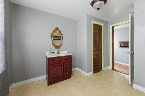 8 Oak Hill Street Haverhill NH 03785