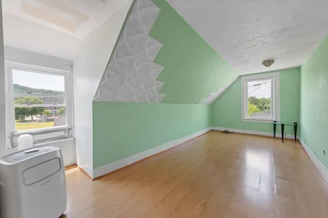 8 Oak Hill Street Haverhill NH 03785