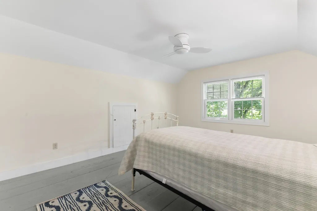85 Brown's Road Newfane VT 05345