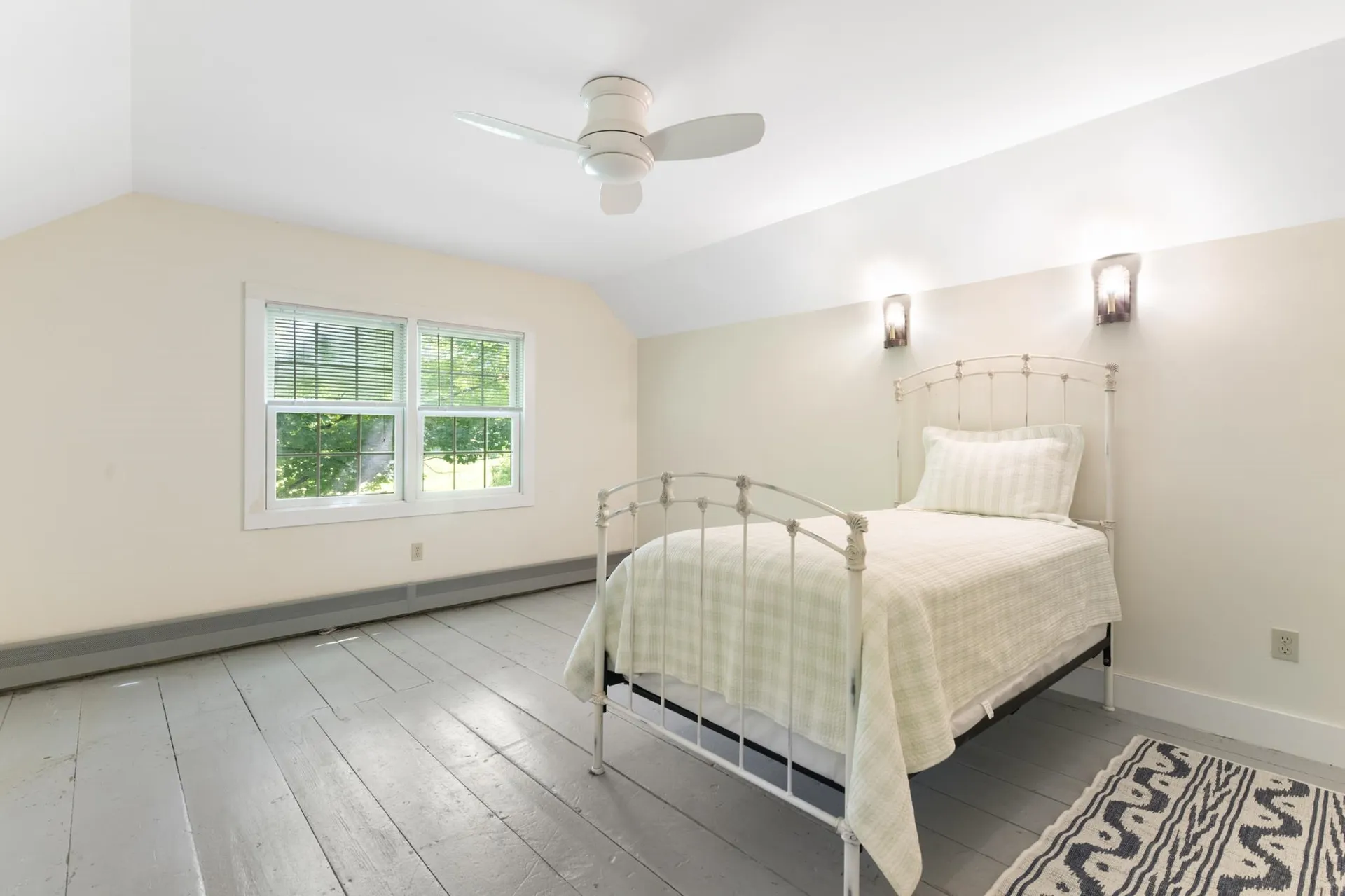 85 Brown's Road Newfane VT 05345