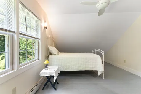 85 Brown's Road Newfane VT 05345