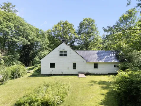 85 Brown's Road Newfane VT 05345