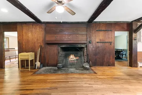 85 Brown's Road Newfane VT 05345