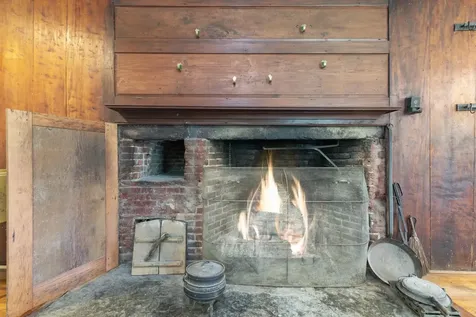 85 Brown's Road Newfane VT 05345