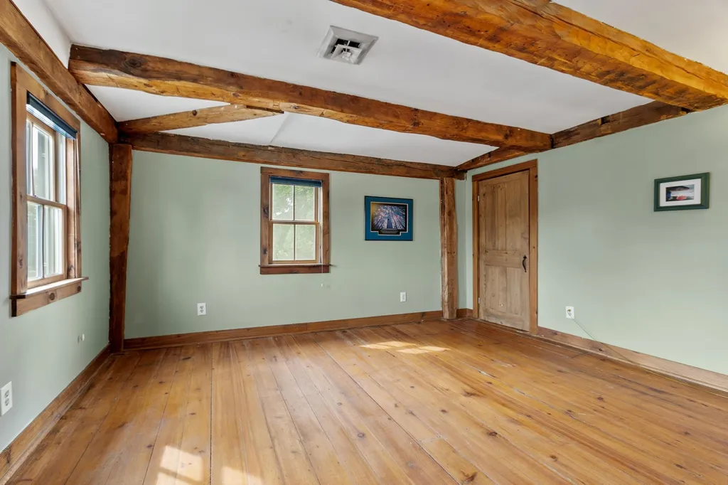 88 Post Road North Hampton NH 03862