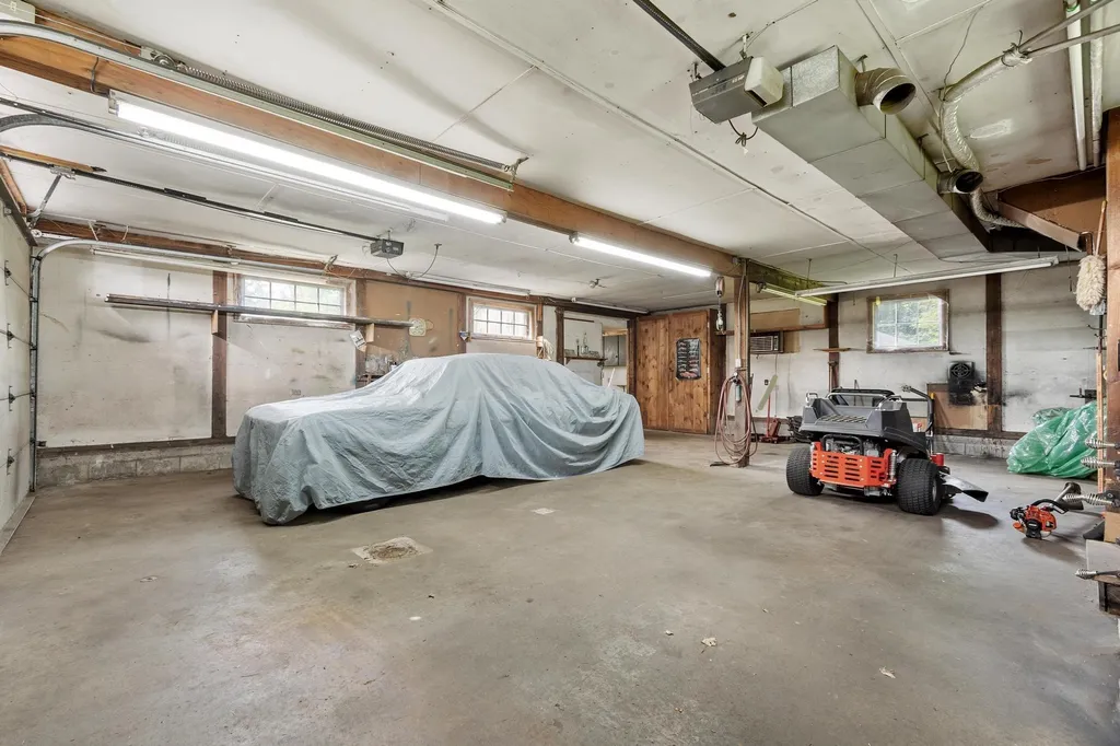 88 Post Road North Hampton NH 03862