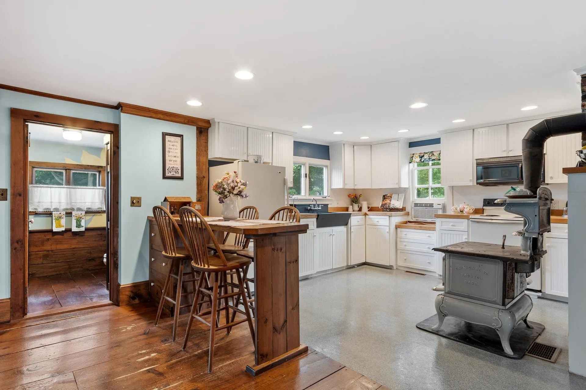 88 Post Road North Hampton NH 03862