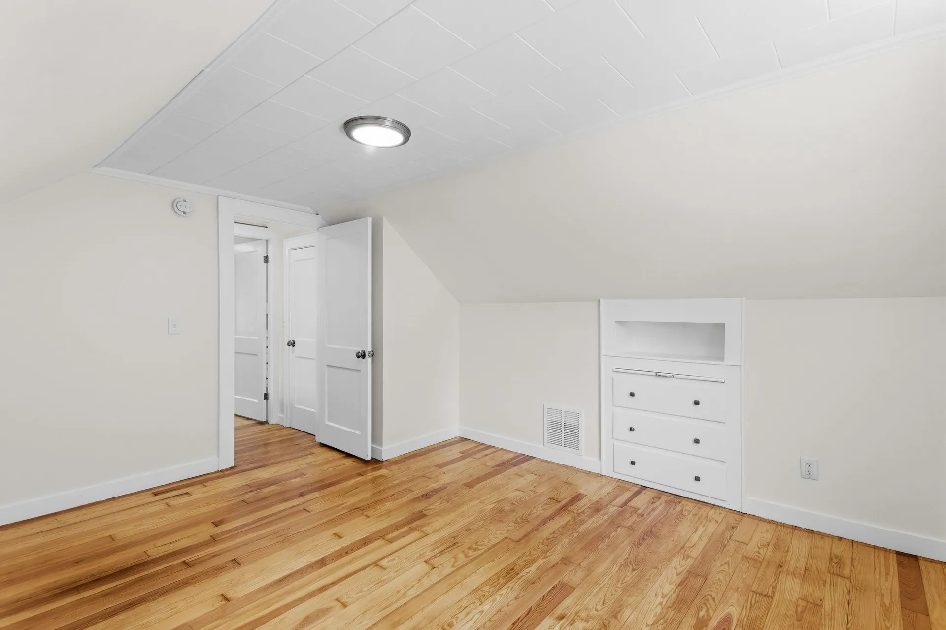 87 Saint Marie Street Manchester NH 03102