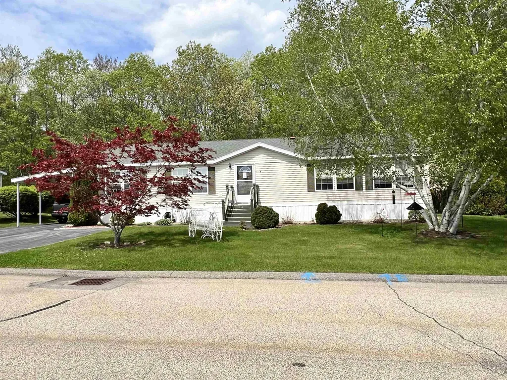 34 Constitution Way Dover NH 03820