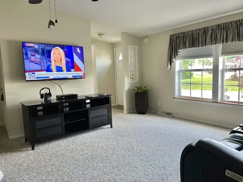 34 Constitution Way Dover NH 03820