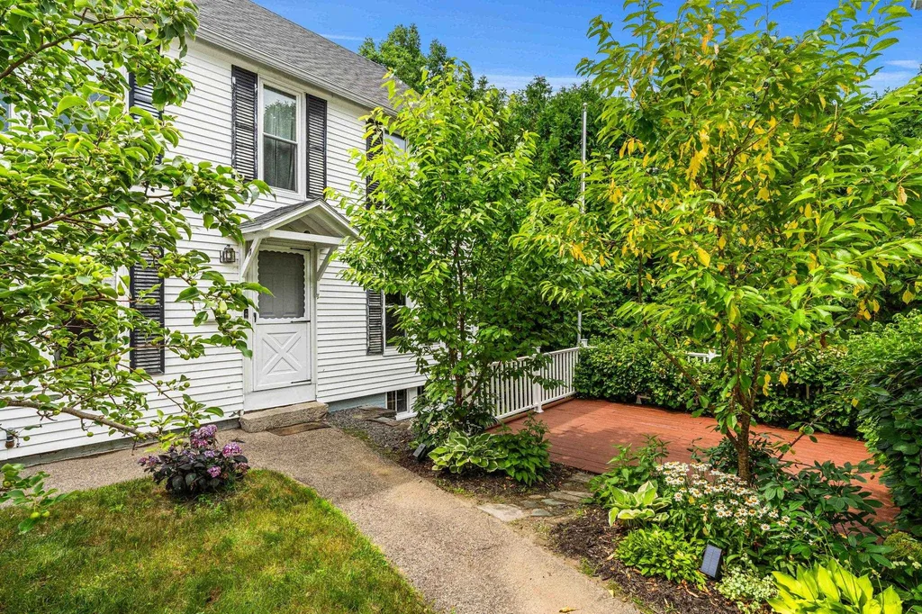 17 Cliff Street Somersworth NH 03878